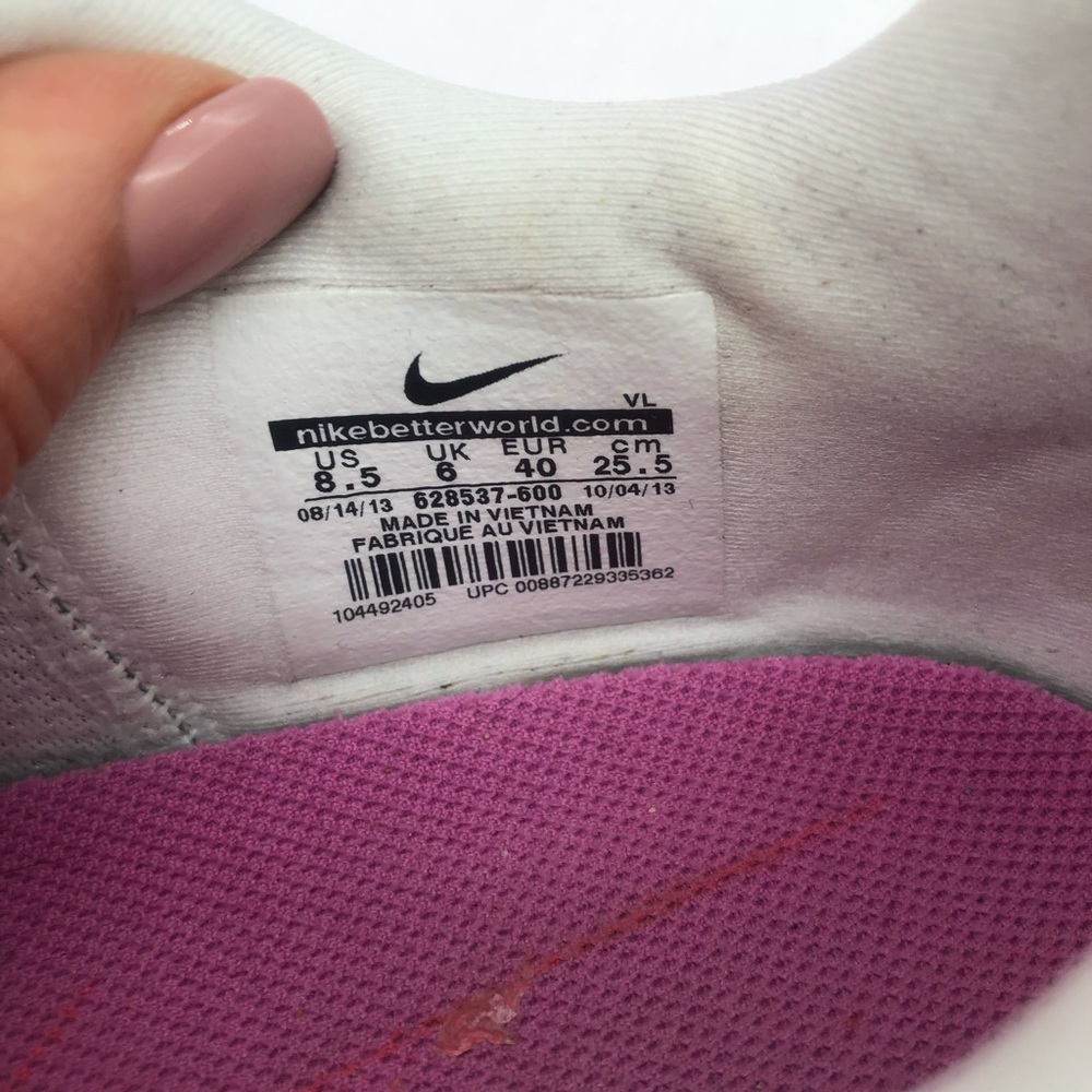 Nike running shoe bright pink size 8.5 - Picture 5 of 5